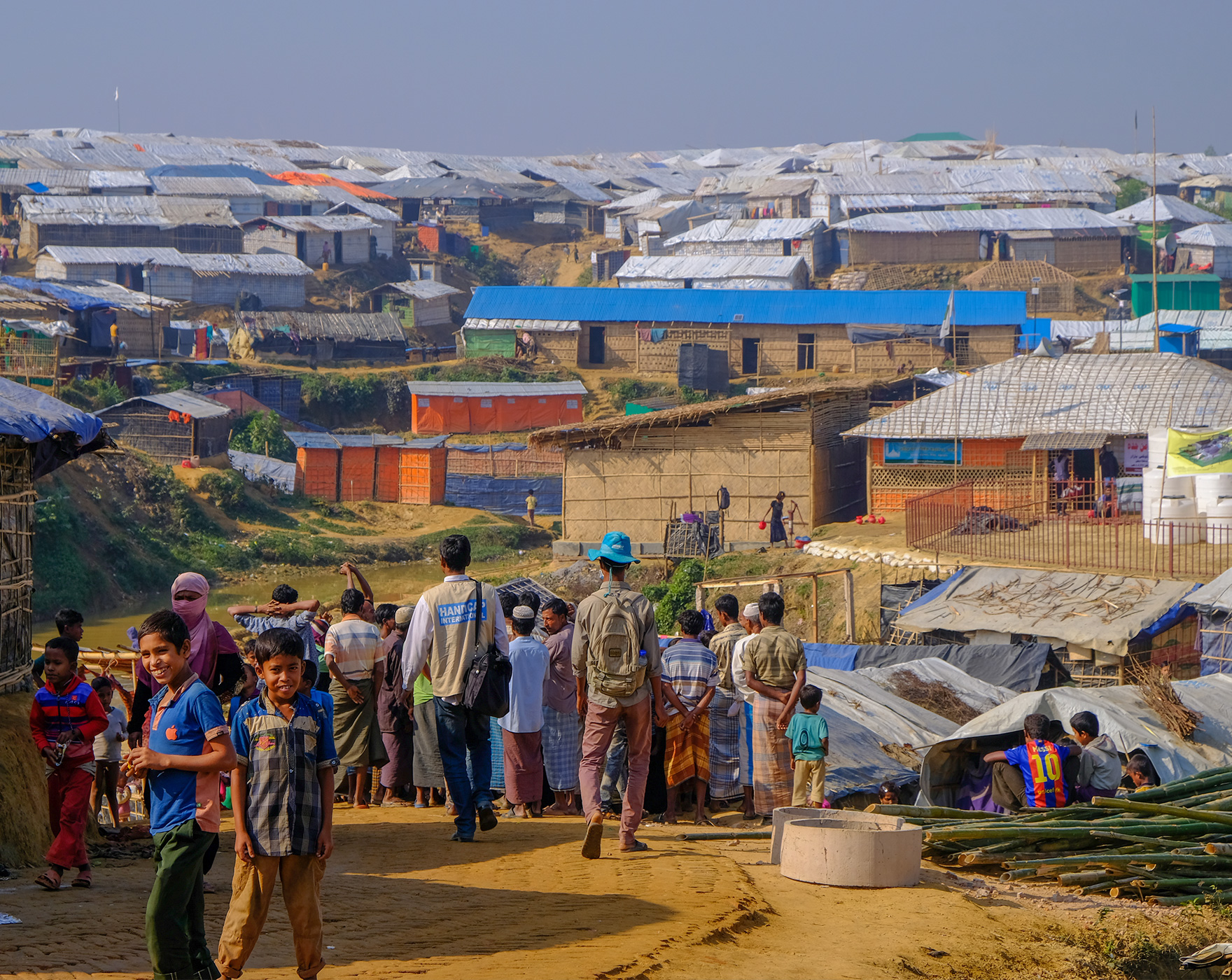 Emergency response intervention in Bangladesh with the Rohingyas refugees.